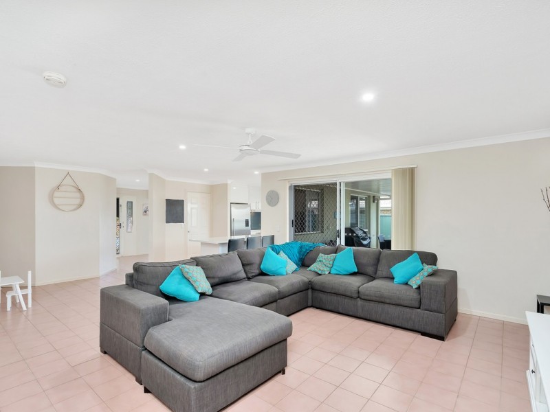 7 Elsemore Court, Carrara QLD 4211