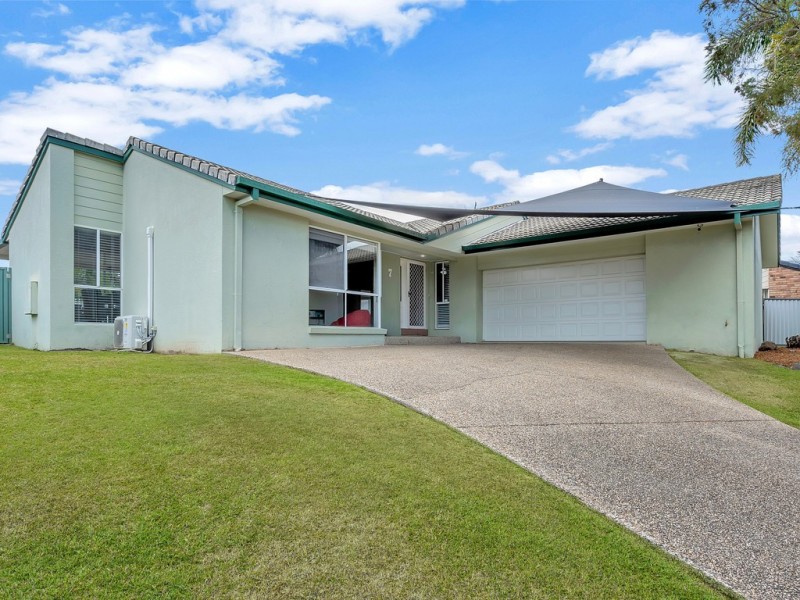 7 Elsemore Court, Carrara QLD 4211