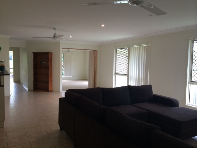 9 Tralee Court, Carrara QLD 4211