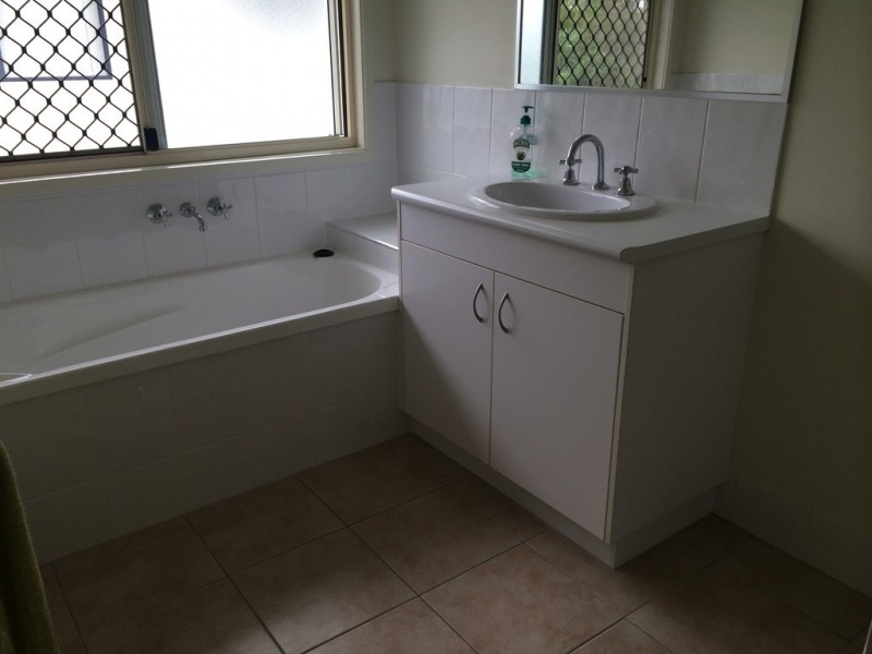 9 Tralee Court, Carrara QLD 4211