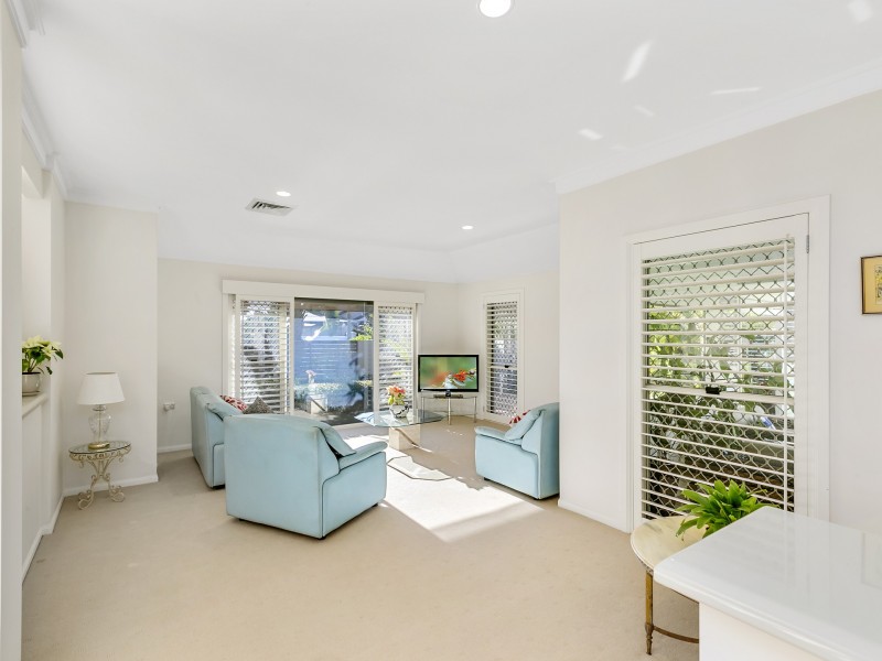 8 Ringtail Street, Clear Island Waters QLD 4226