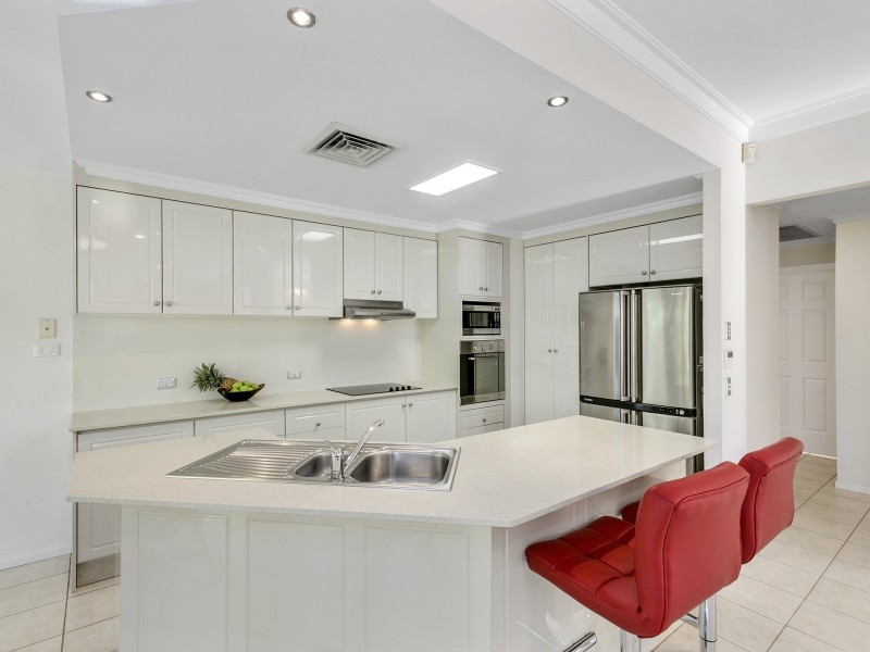 8 Ringtail Street, Clear Island Waters QLD 4226