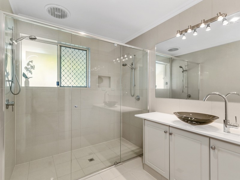 8 Ringtail Street, Clear Island Waters QLD 4226