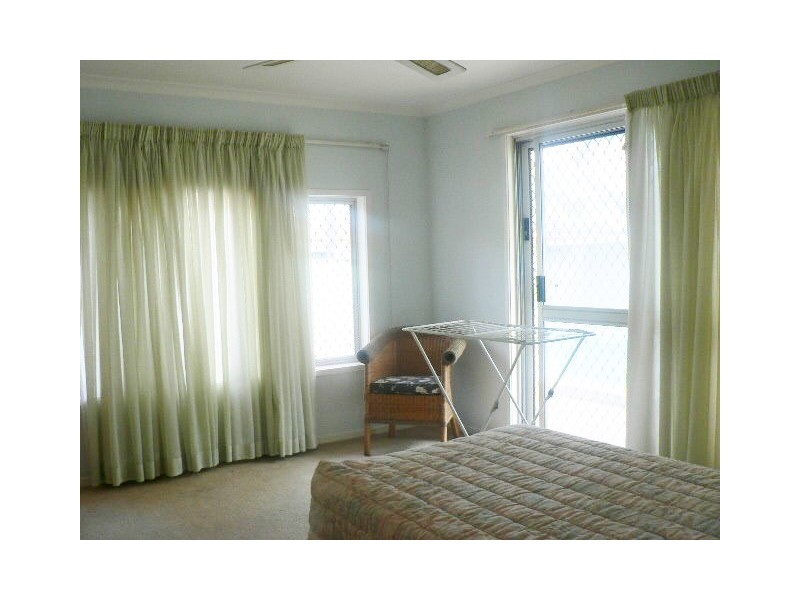 15 Neptune Court, Surfers Paradise QLD 4217