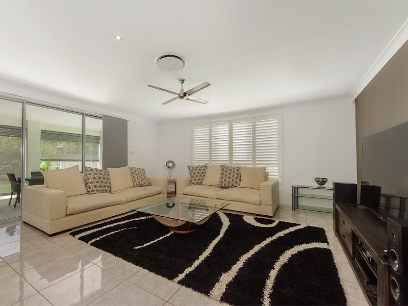 12 Southaven Drive, River LInks, Helensvale QLD 4212