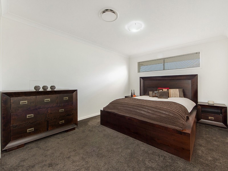 12 Southaven Drive, River LInks, Helensvale QLD 4212