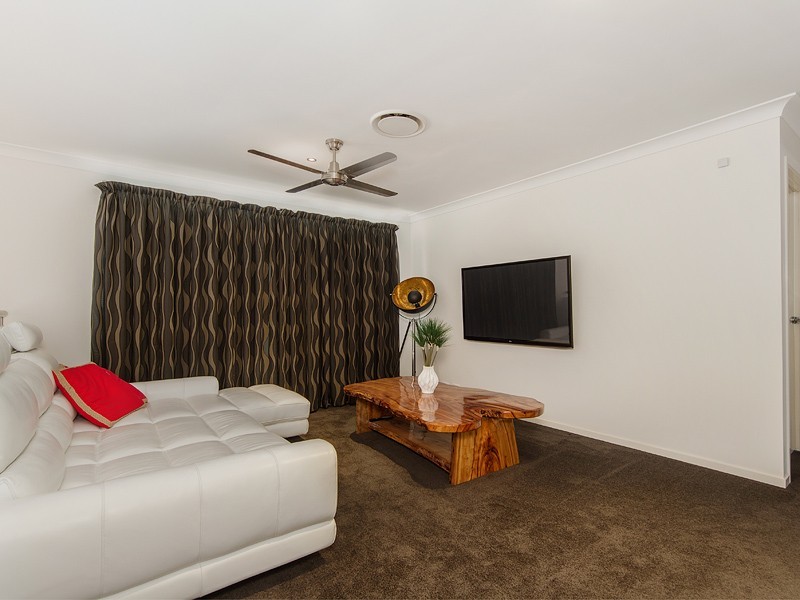 12 Southaven Drive, River LInks, Helensvale QLD 4212