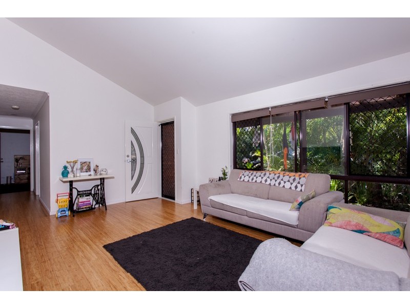 25 Twilight Drive, Mudgeeraba QLD 4213