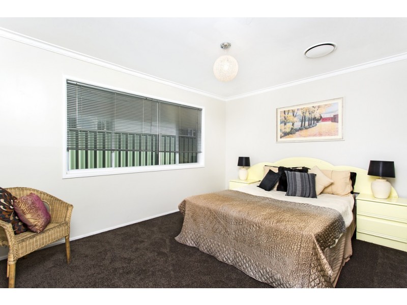 84 Markeri Street, Mermaid Waters QLD 4218