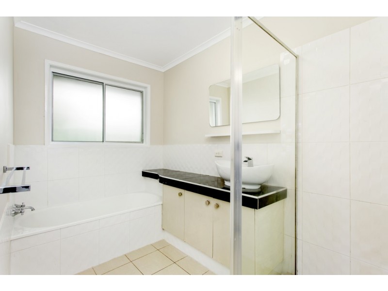 84 Markeri Street, Mermaid Waters QLD 4218