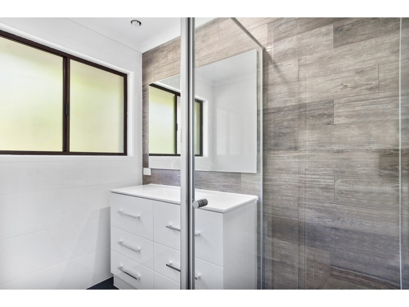 7 Meadow Brook Crescent, Merrimac QLD 4226