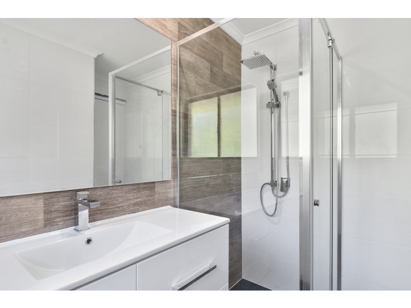 7 Meadow Brook Crescent, Merrimac QLD 4226