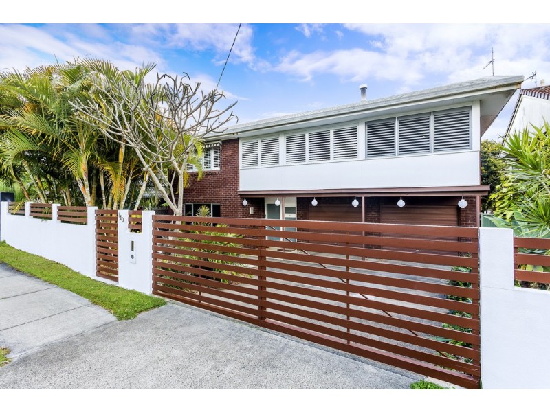 110 Wilson Street, Labrador QLD 4215