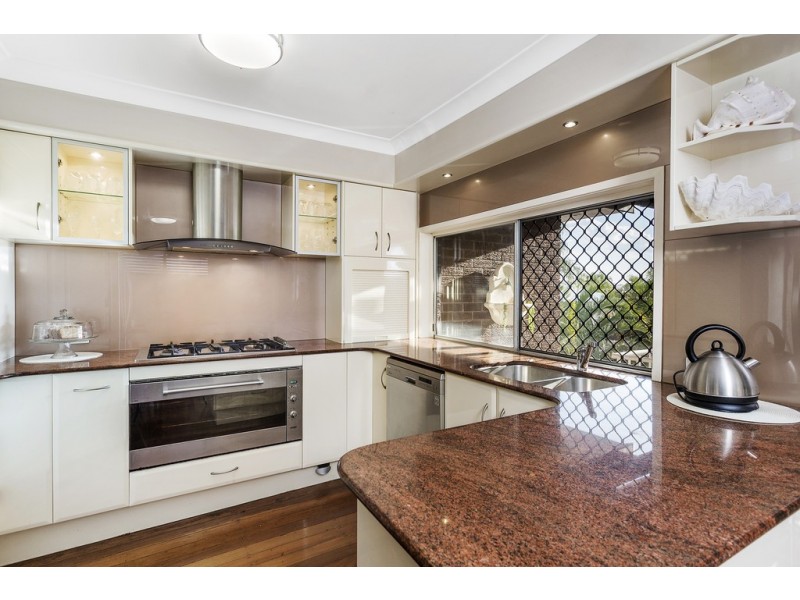 110 Wilson Street, Labrador QLD 4215