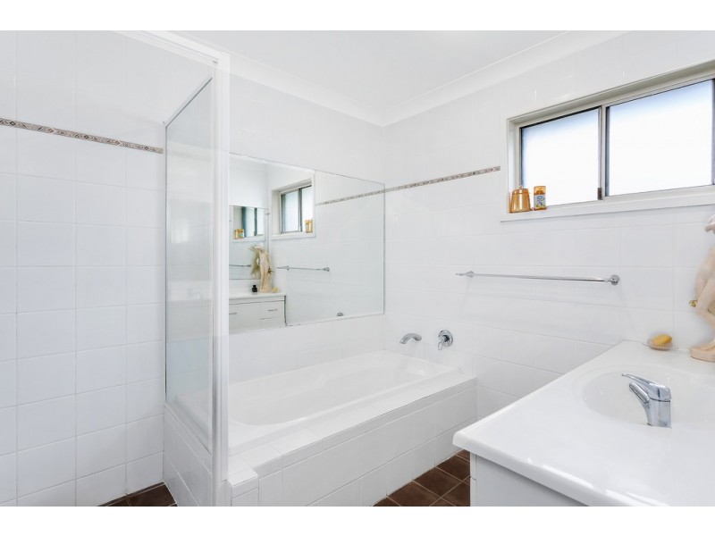 110 Wilson Street, Labrador QLD 4215