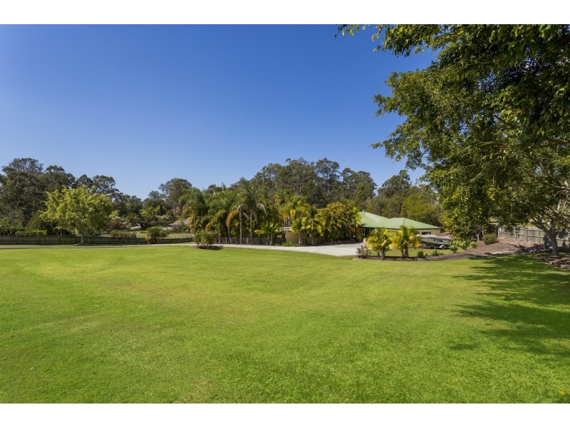 1 Birdlife Court, Nerang QLD 4211