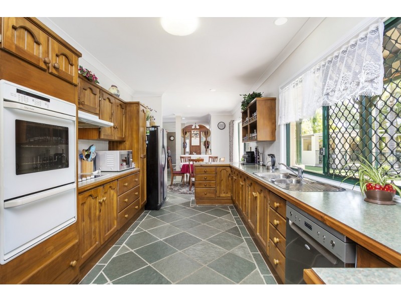 1 Birdlife Court, Nerang QLD 4211