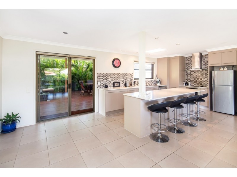 14 Walnut Street, Elanora QLD 4221