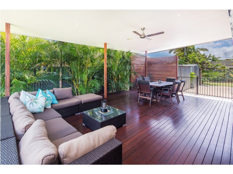 14 Walnut Street, Elanora QLD 4221