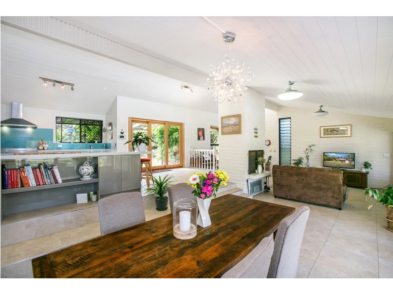 37 Hillview Parade, Ashmore QLD 4214