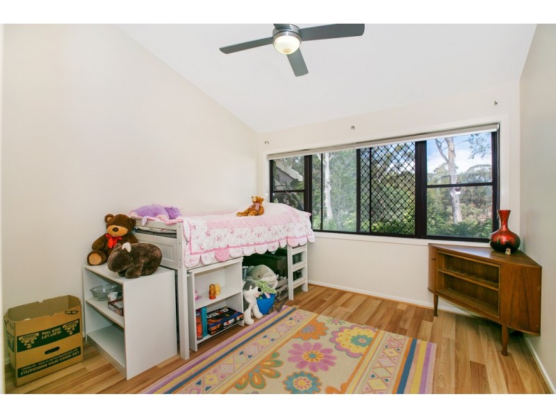 37 Hillview Parade, Ashmore QLD 4214