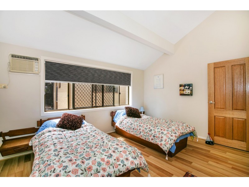 37 Hillview Parade, Ashmore QLD 4214