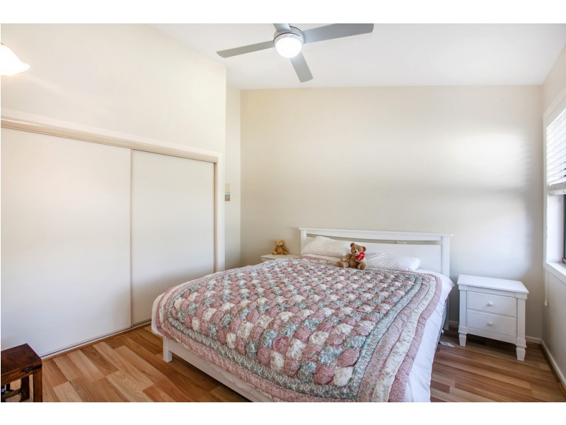 37 Hillview Parade, Ashmore QLD 4214