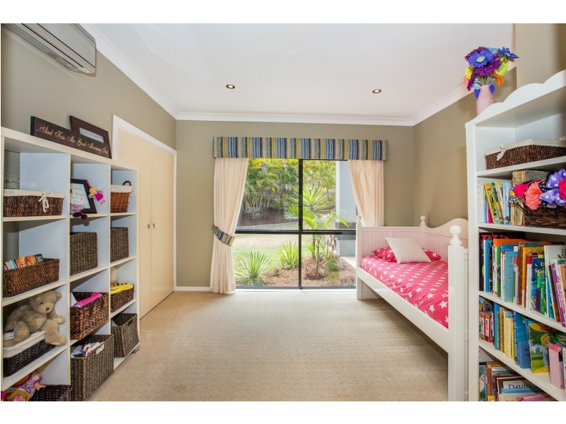 24 Uplands Court, Tallai QLD 4213