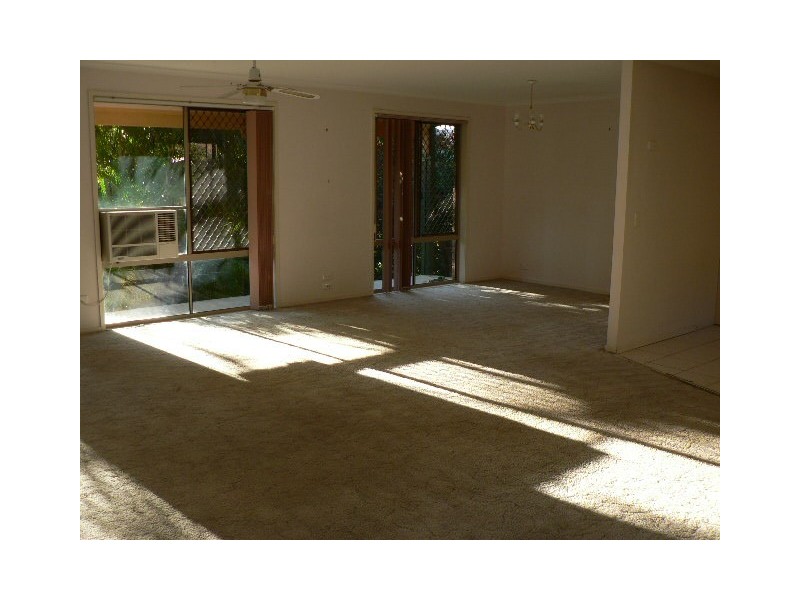 14 Lauder Court, Highland Park QLD 4211