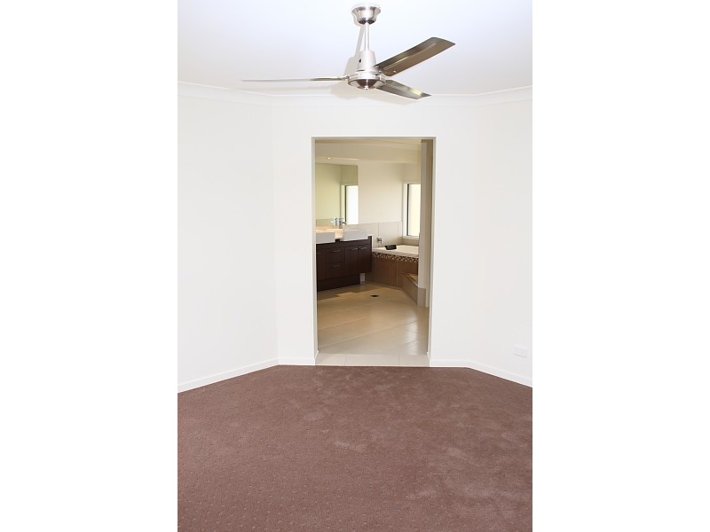 7 Jackaroo Crescent, Gilston QLD 4211