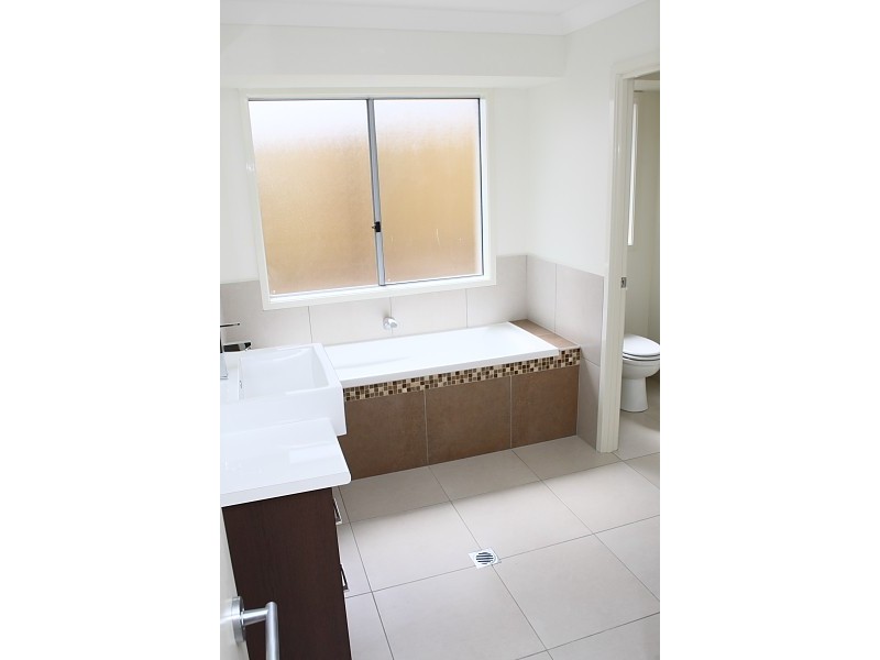 7 Jackaroo Crescent, Gilston QLD 4211