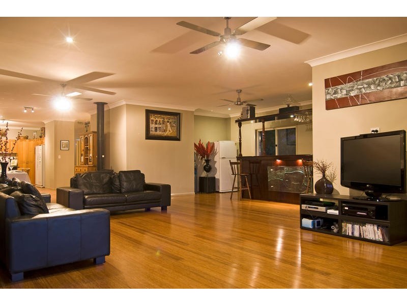 63 Broadoak Court, Bonogin QLD 4213