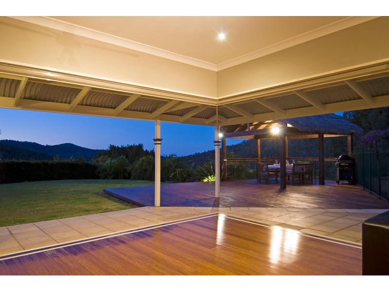 63 Broadoak Court, Bonogin QLD 4213