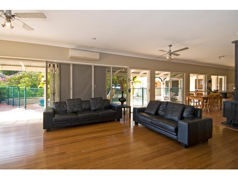 63 Broadoak Court, Bonogin QLD 4213