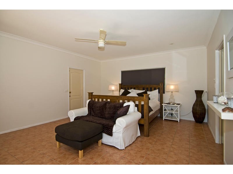 63 Broadoak Court, Bonogin QLD 4213