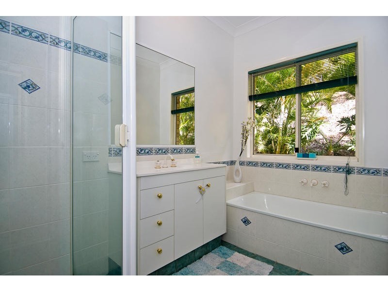 63 Broadoak Court, Bonogin QLD 4213