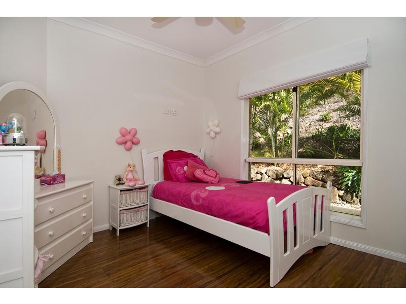 63 Broadoak Court, Bonogin QLD 4213