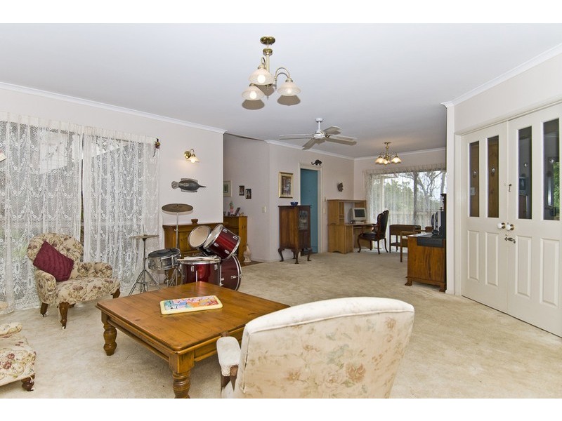 63 Wallaby Drive, Mudgeeraba QLD 4213