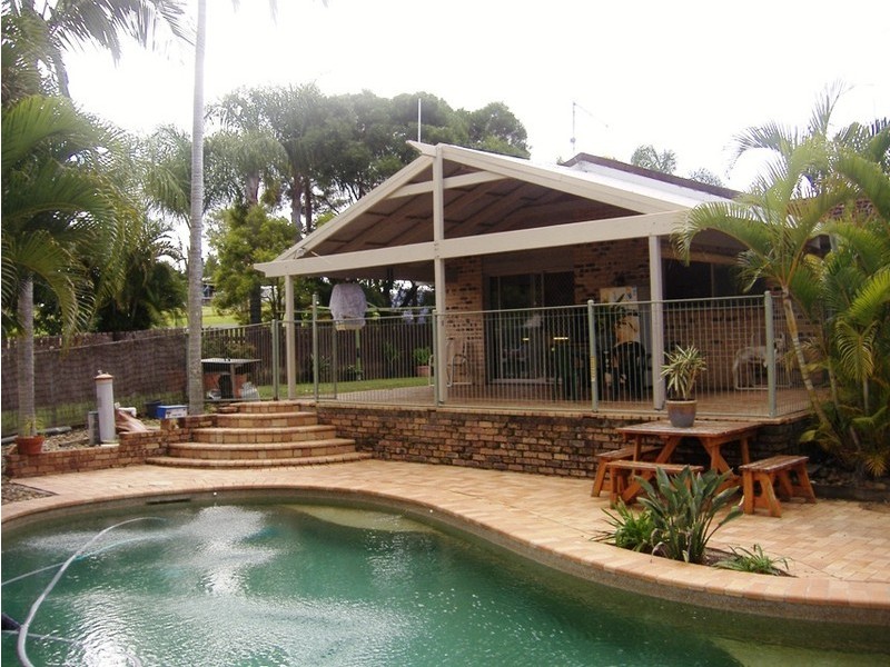 2 Coorumbene Court, Tallai QLD 4213