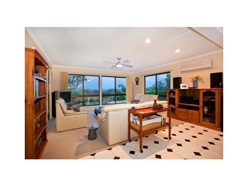 35 Quambone St, Worongary QLD 4213