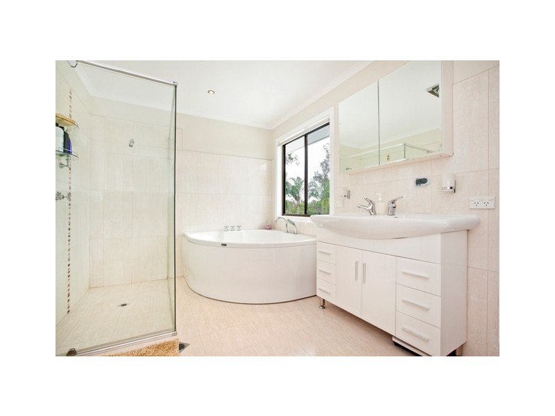 35 Quambone St, Worongary QLD 4213