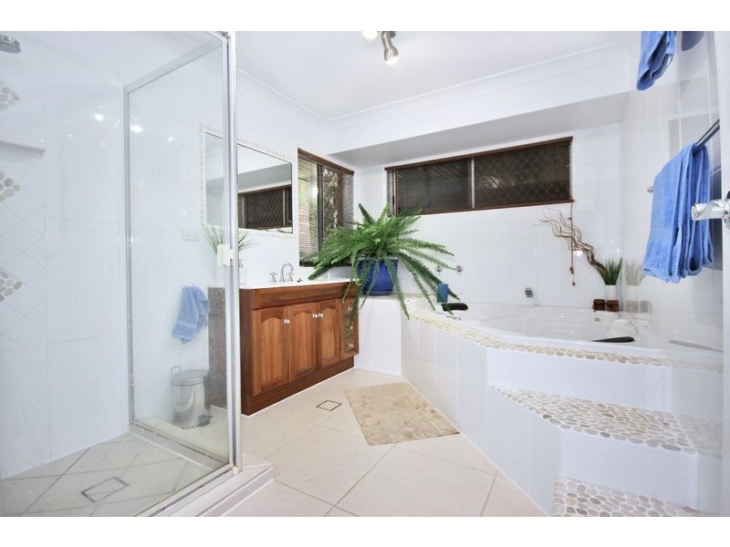 5 Fergus Court, Worongary QLD 4213