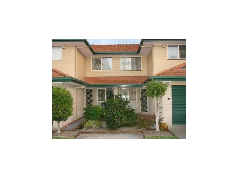 9/17  Douma Drive, Mudgeeraba QLD 4213