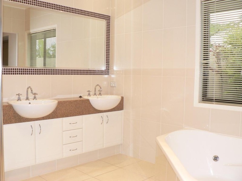 1 Freya Circuit, Coomera QLD 4209