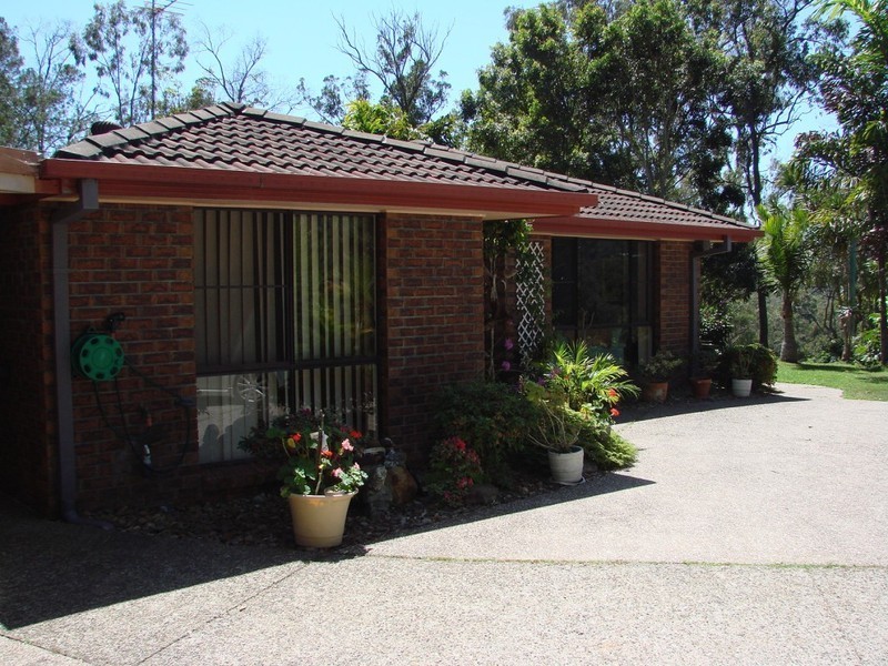 8 Stirling Court, Bonogin QLD 4213