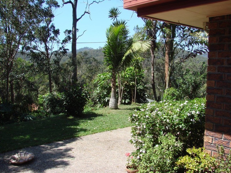 8 Stirling Court, Bonogin QLD 4213