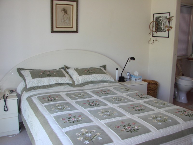 8 Stirling Court, Bonogin QLD 4213