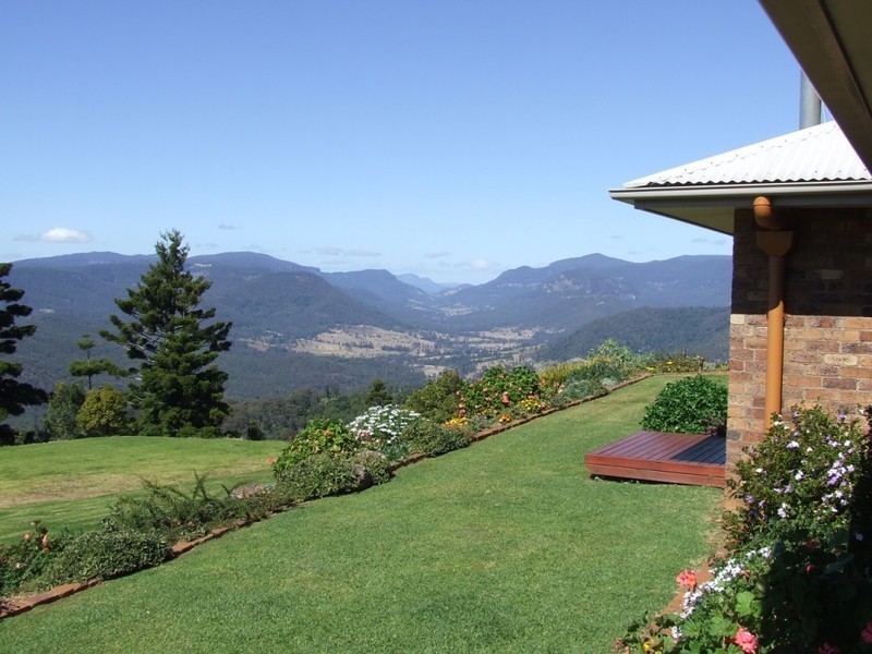 1469 Beechmont Road, Beechmont QLD 4211