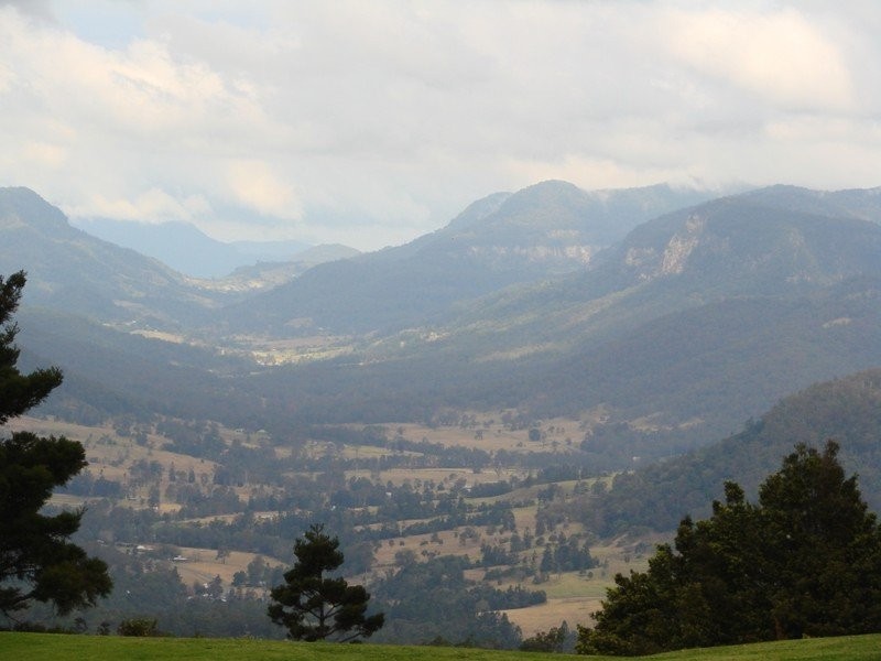 1469 Beechmont Road, Beechmont QLD 4211