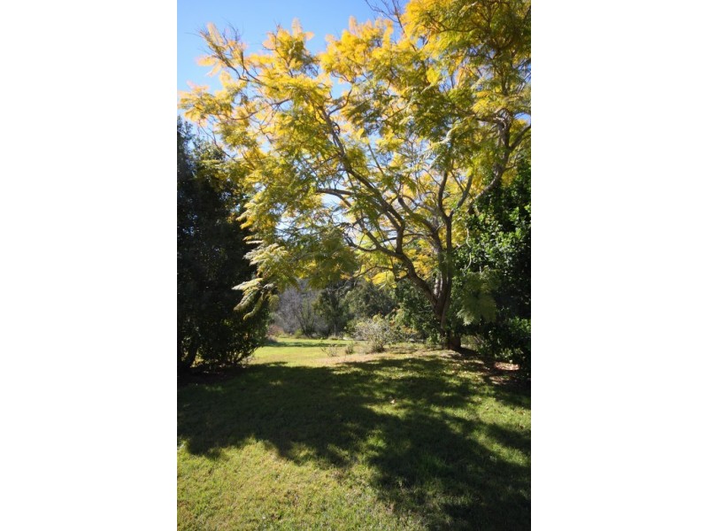 1 Warra Court, Mudgeeraba QLD 4213